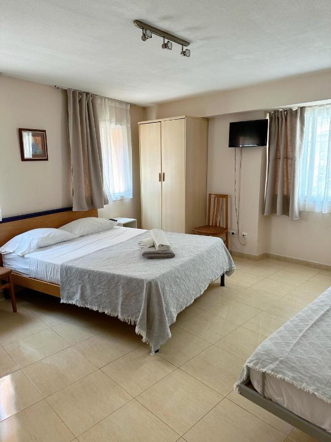 Royal Aparthotel 2*